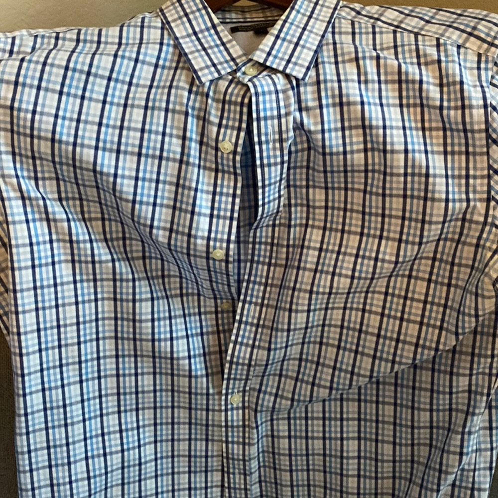 Banana Republic no iron tailored slim fit dress shirt. Blue/white check. XL